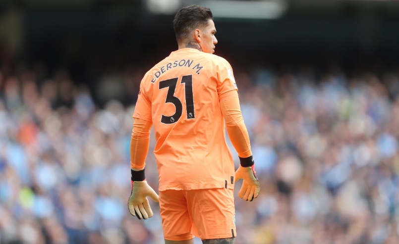 世界的GKなのに「背番号1」じゃない守護神8人｜写真3