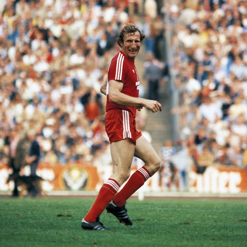 バイエルンの「下部組織出身ベストイレブン」。ベッケンバウアー、ラーム、アラバ…｜写真4