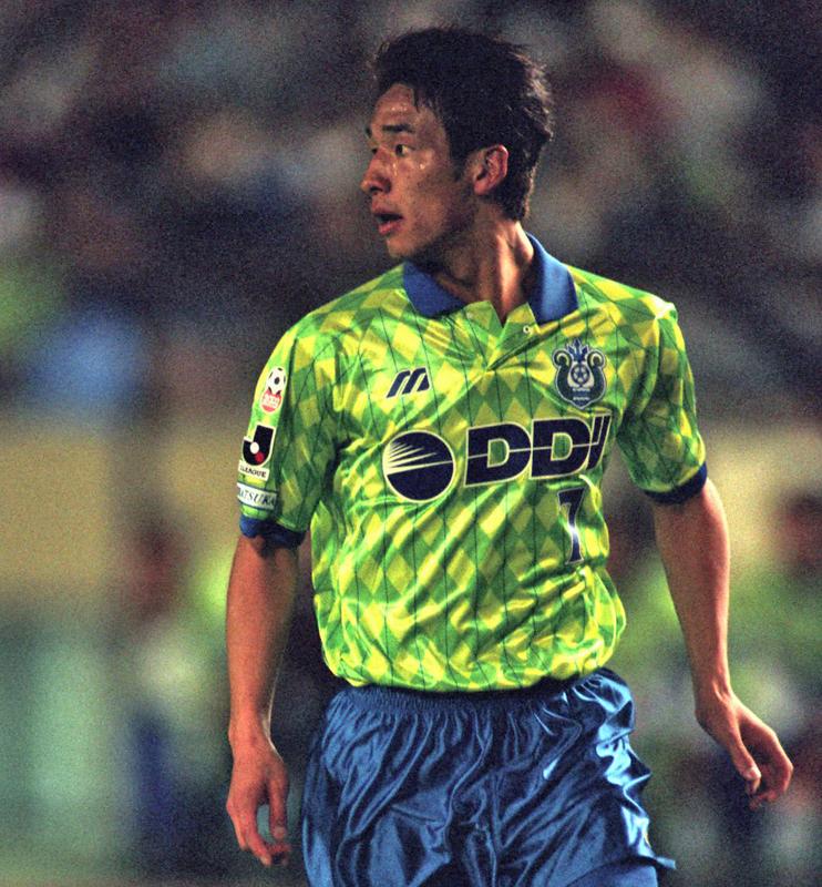 買っときゃよかった！Jリーグ「延長Vゴール時代」の最高ユニ10着はこれだ｜写真7