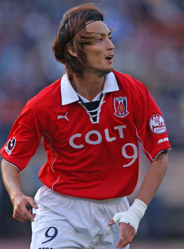 胸の“編み上げ”が最高にカッコいい「紐付きユニフォーム」9選｜写真8