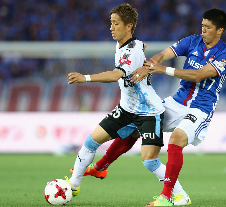 横浜F・マリノス＆川崎フロンターレの両チームでプレーした現役選手｜写真3
