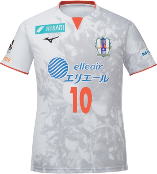 愛媛FC、2018新ユニフォームを発表！「伊予柑」を大胆にデザイン｜写真4