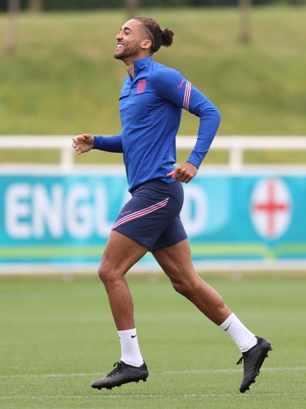 若きタレント軍団！イングランド代表の着用スパイクまとめ（EURO2020）｜写真18