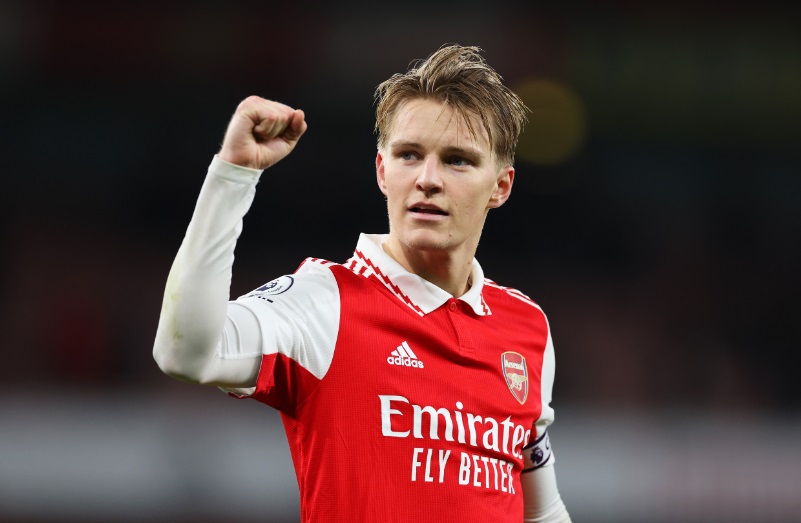 1位はメッシじゃない！いま地球上で最もすごい最強プレーメイカー10人｜写真10