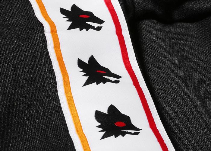 街中で着たい！ローマ、「レトロなユニフォーム＆ジャケット」5選｜写真8