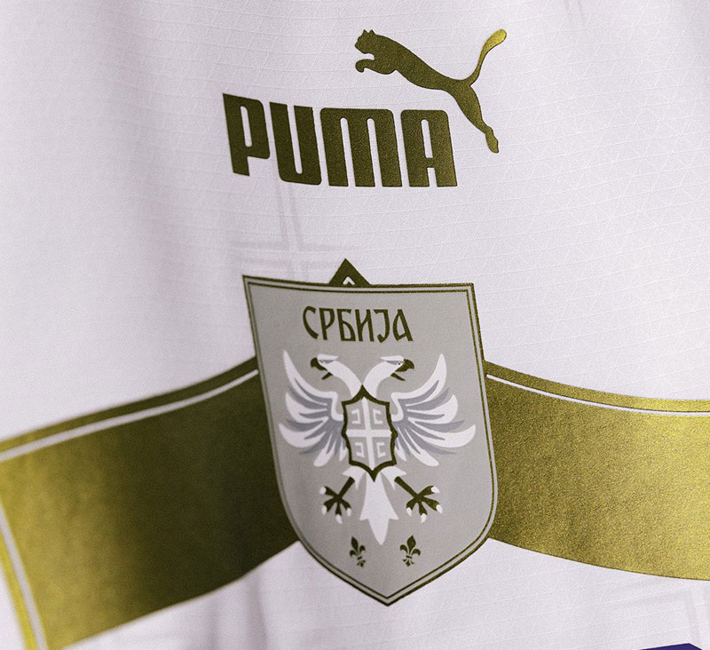 新エンブレム登場！セルビア代表、カタールW杯に向けた2022新ユニフォームを発表｜写真5