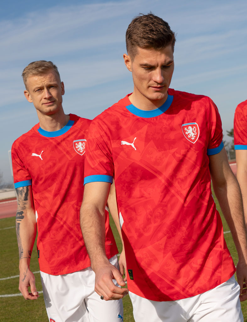 40年超えも！PUMAと「90年代以前から」契約が続く3つの代表チーム｜写真4