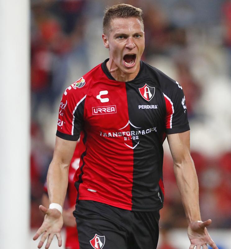 魅惑の“非対称”デザイン！最高の「2トーンカラー」ユニ10選｜写真10