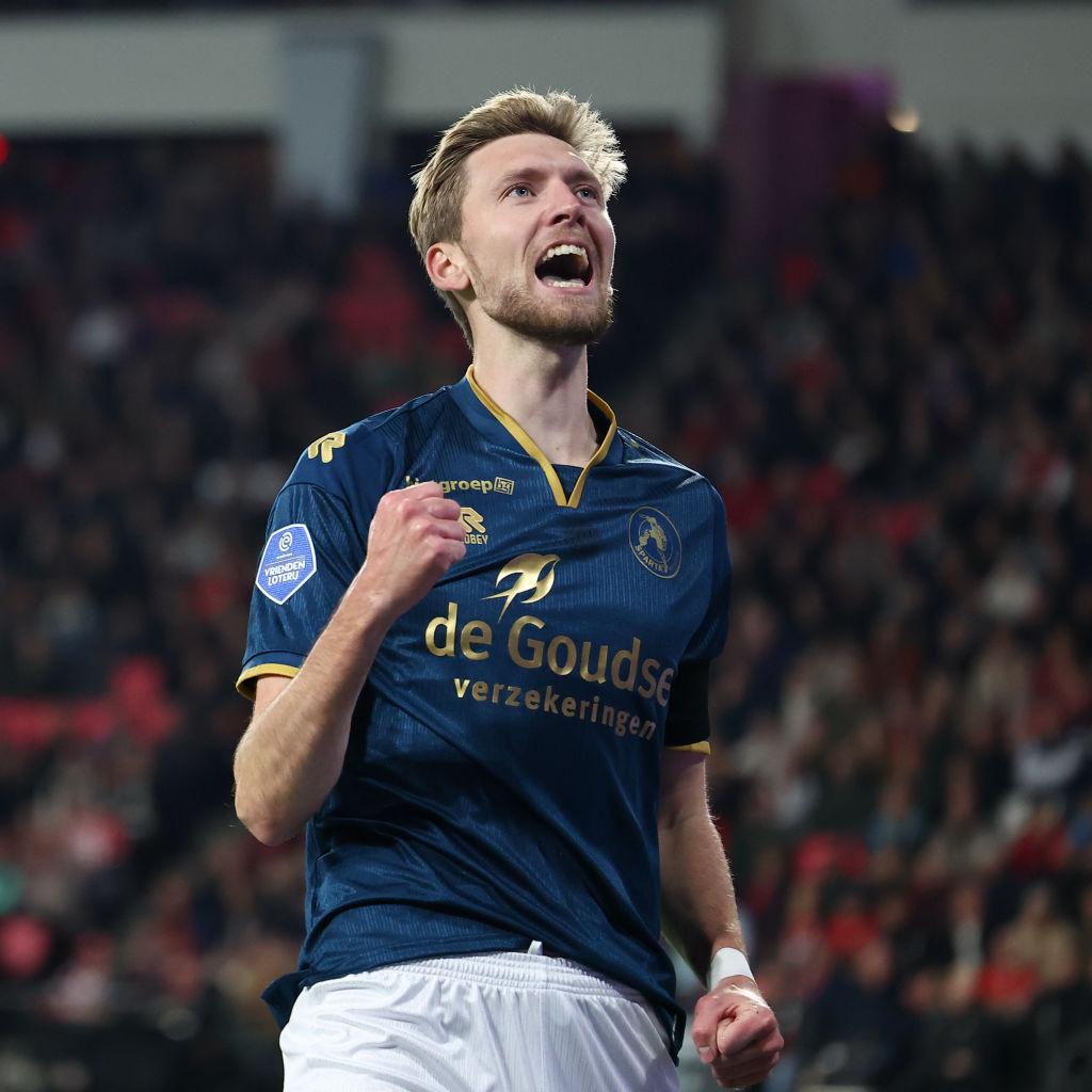 利き足は頭！ヘディングを愛しすぎたストライカー5名｜写真3