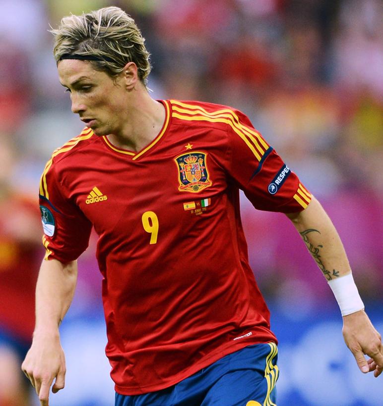 過去8大会のEURO「決勝戦ユニフォーム」、色はこんな感じだった｜写真20