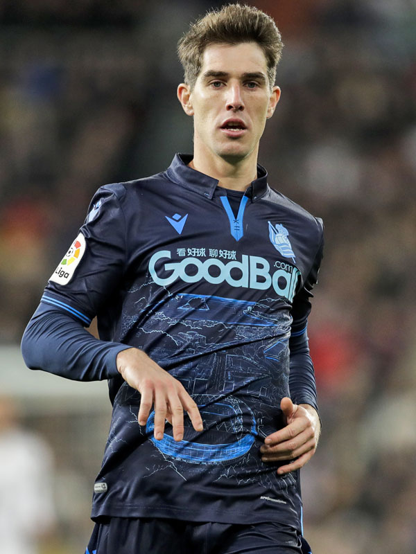 久保建英の新チーム！レアル・ソシエダの「最高にかっこいいユニフォーム」8選｜写真8