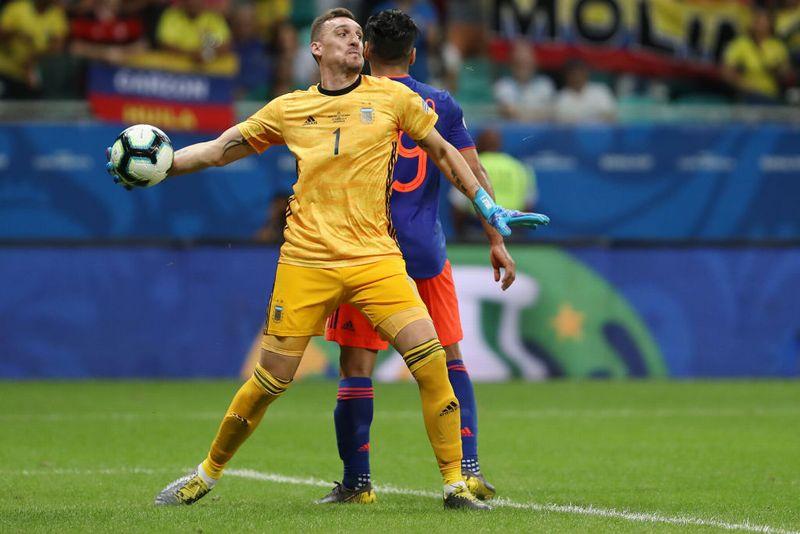 ウイイレ2020「フィジカル最強のGK」のTOP10｜写真15