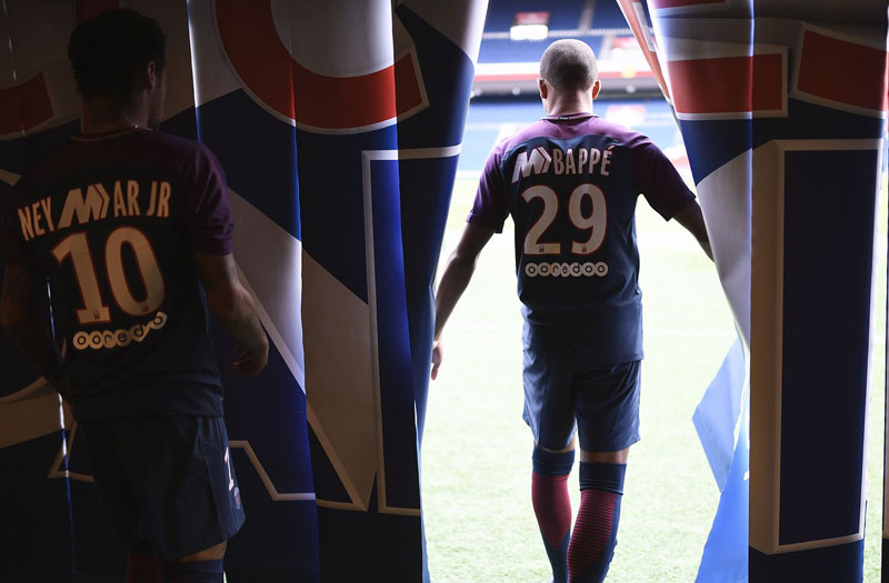 NIKEマーキュリアル×PSG！ネイマール＆エンバペの限定ユニフォームが登場｜写真8