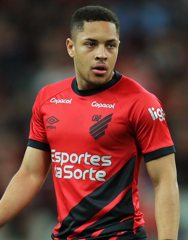 エンブレムを「前のデザインに戻してほしい」9つのチーム｜写真16