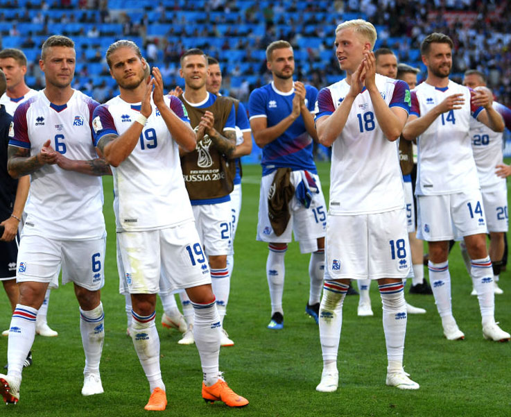 「アイスランド代表とerreaのW杯」16年間の軌跡をユニ画像で振り返る｜写真25