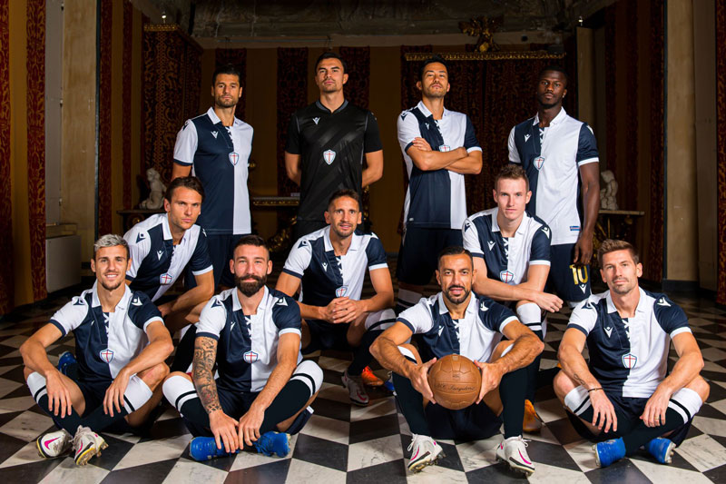 歴史を感じる！最高にかっこいい「120周年記念ユニフォーム」10選｜写真23