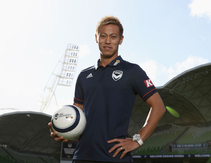 本田のメルボルン・V、今も使用中の2017-18ユニフォーム！あのポロシャツも掲載｜写真10