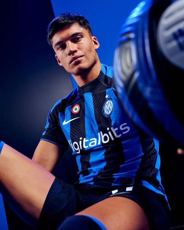 インテル、2022-23新ユニフォーム発表！「王道のネッラズーリ」復活｜写真5