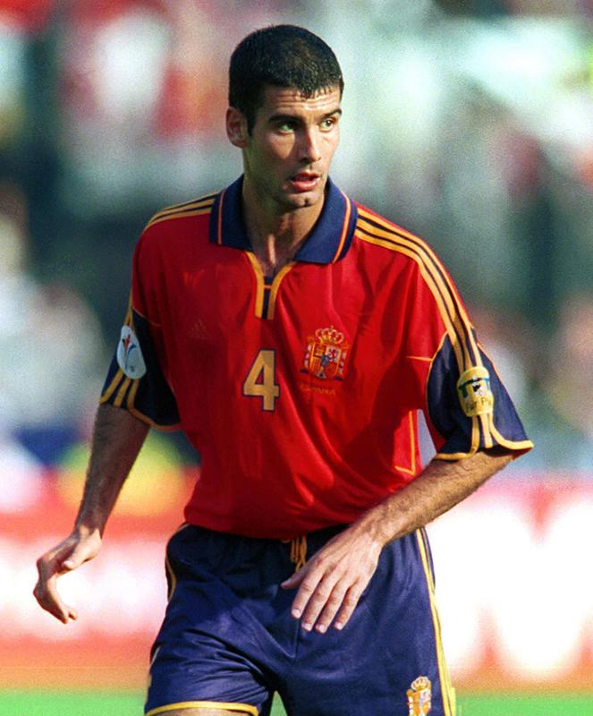 スペイン代表、これが歴代「最高にかっこいいユニフォーム」11選｜写真9