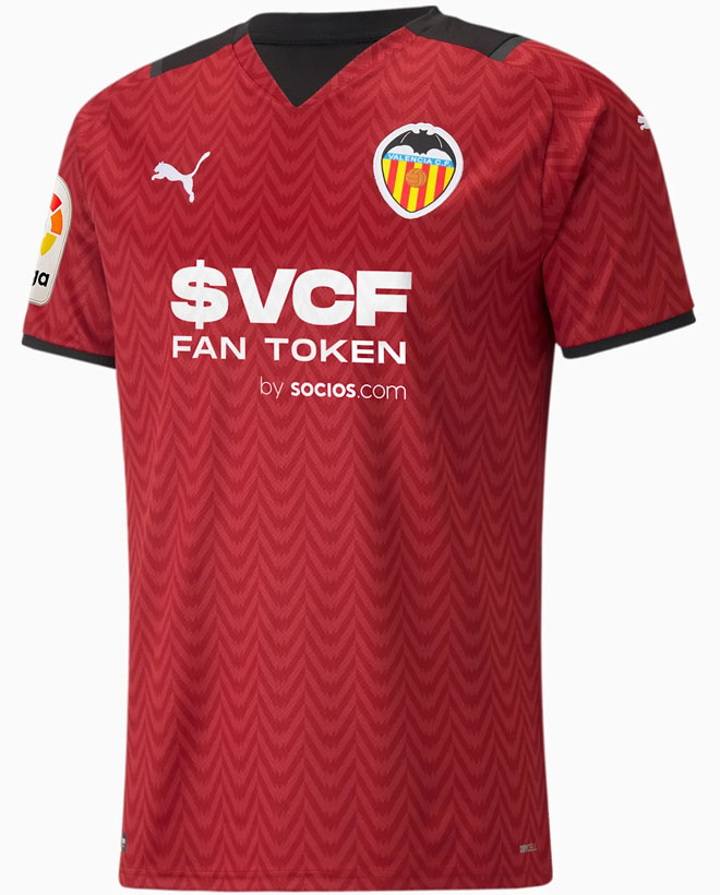 バレンシア、21-22新ユニフォーム発表！スポンサーは「ファントークン」｜写真4