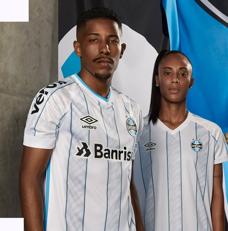 強豪グレミオ、「鮮烈な斜めライン」の2020-21新ユニフォームを発表！｜写真6