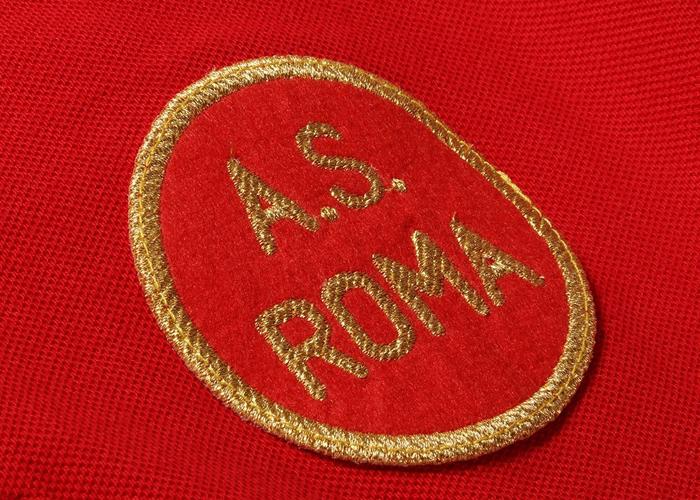 街中で着たい！ローマ、「レトロなユニフォーム＆ジャケット」5選｜写真4