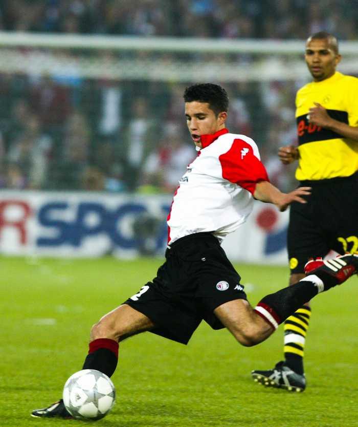 小野伸二が戦った「UEFAカップ決勝」フェイエノールトのスタメン11名覚えてる？｜写真9