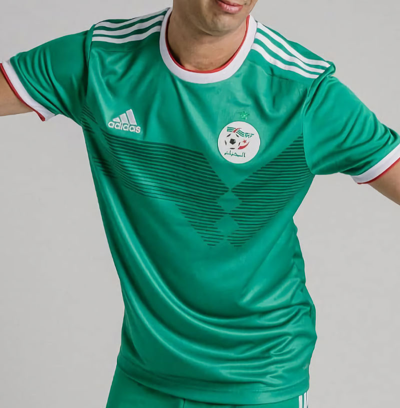 アルジェリア代表、2019新ユニフォームを発表！「キツネがラブリー」と話題に｜写真3