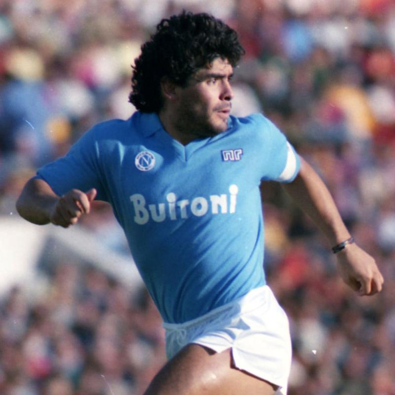 ディエゴ・マラドーナ、世界遺産級の「80年代ユニフォーム」5選｜写真3