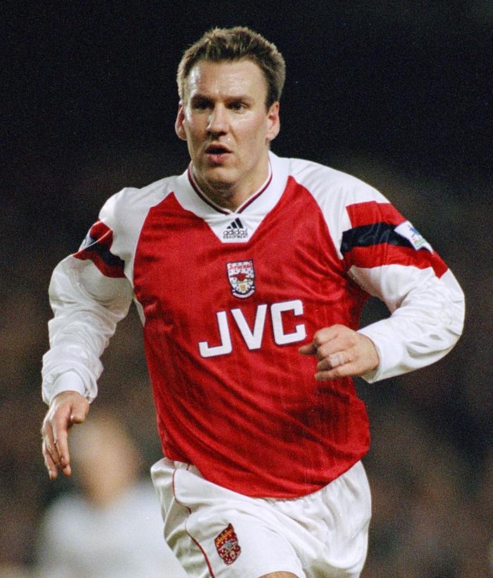 アーセナル、デザインが「波紋を呼んだ」ユニフォーム6選｜写真5