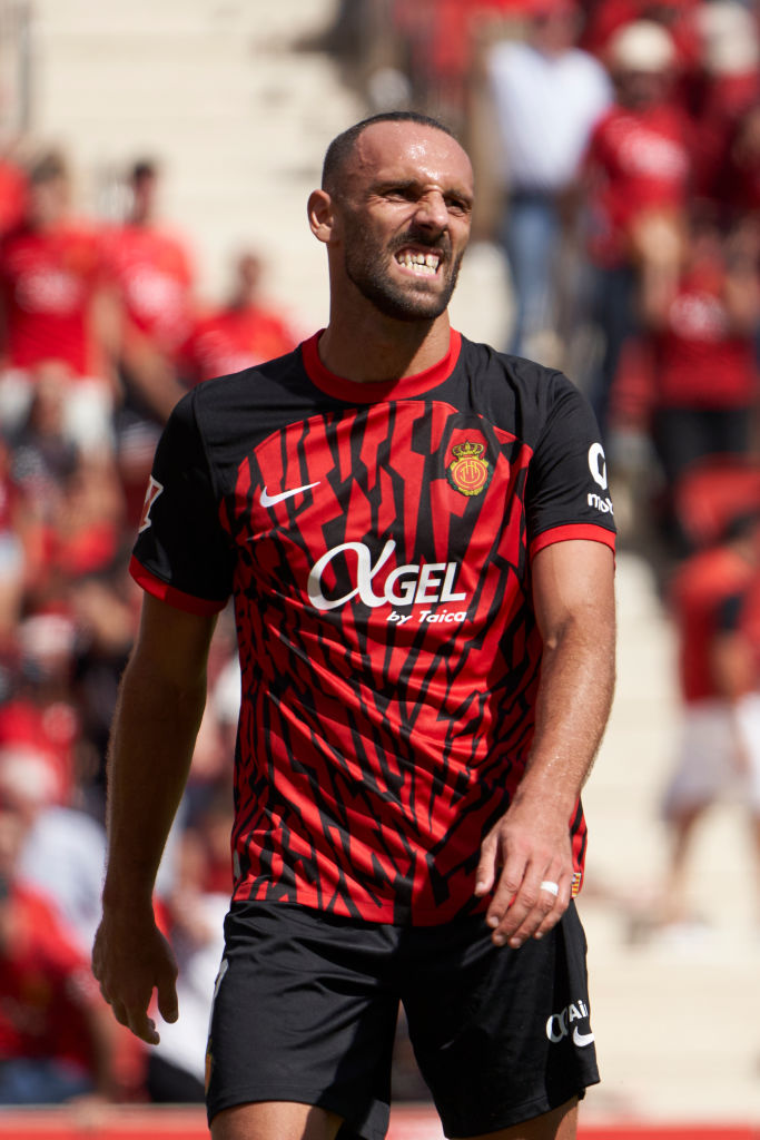 利き足は頭！ヘディングを愛しすぎたストライカー5名｜写真4