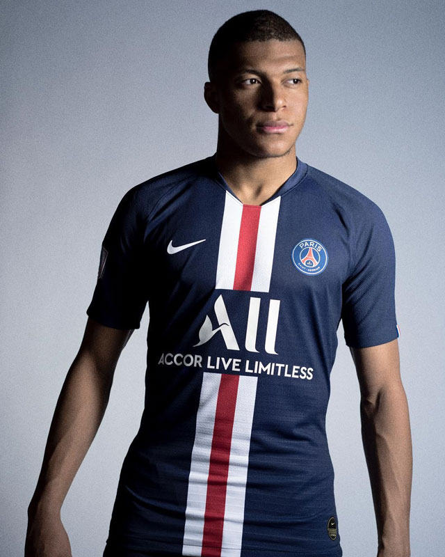 パリ・サンジェルマン、「NEWスポンサー」の2019-20新ユニフォームを発表！｜写真7