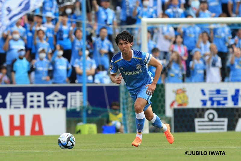 【インタビュー】U-22日本代表屈指の「現代型CB」！ジュビロ磐田、鈴木海音が語った“現在地”｜写真6