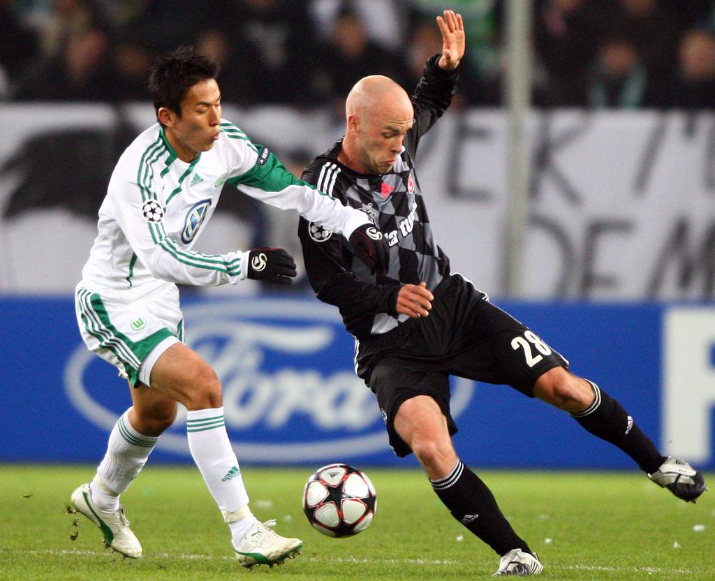 実に多彩！引退発表の長谷部誠が着た「自動車ロゴ」ユニフォーム｜写真4