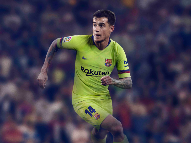 バルセロナ、2018-19アウェイユニフォームを発表！色は“ロナウジーニョ時代”｜写真5