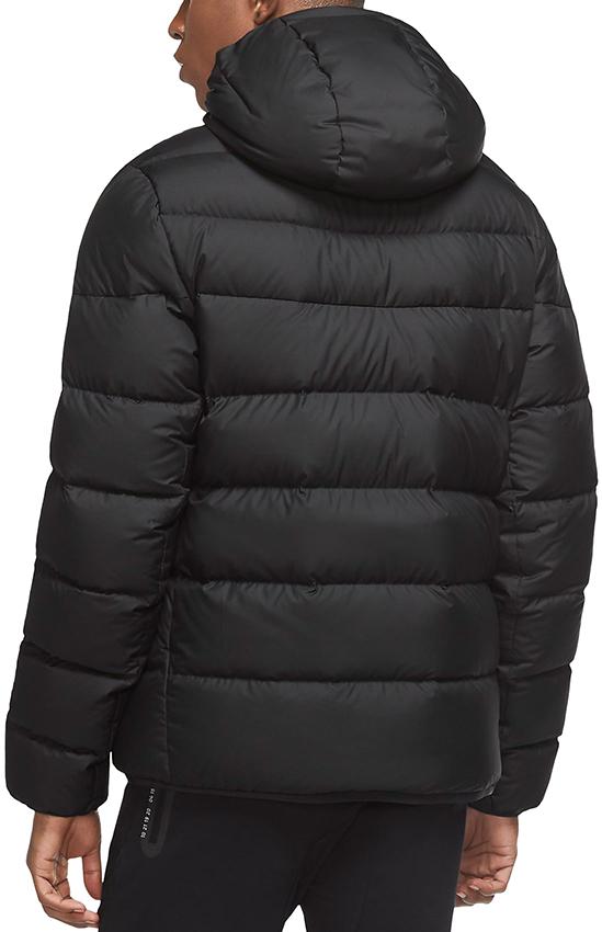 この秋冬に使いたい！ローマ、NIKE新作チームジャケット5選｜写真4