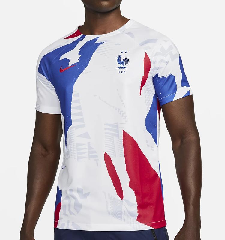 芸術的！カタールW杯「NIKE新作プレマッチトップ」11選｜写真9