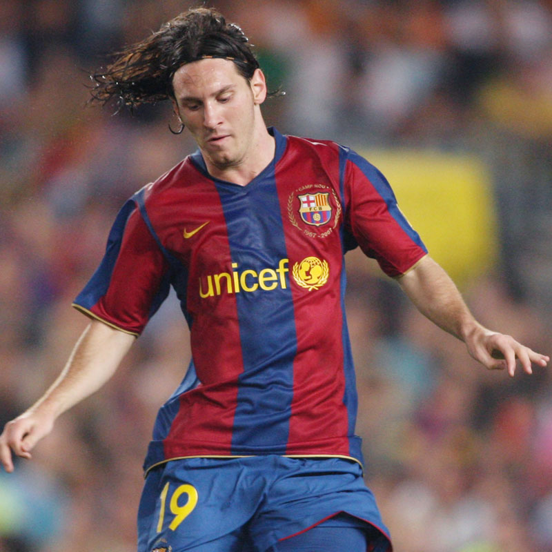 バルセロナ、NIKEの「最高にかっこいいユニフォーム」10選｜写真6