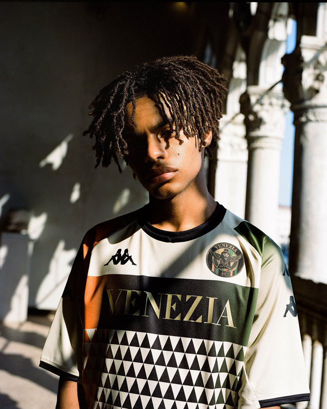 世界のユニファンが絶賛！ヴェネツィアの2021-22「ユニフォームまとめ」｜写真5