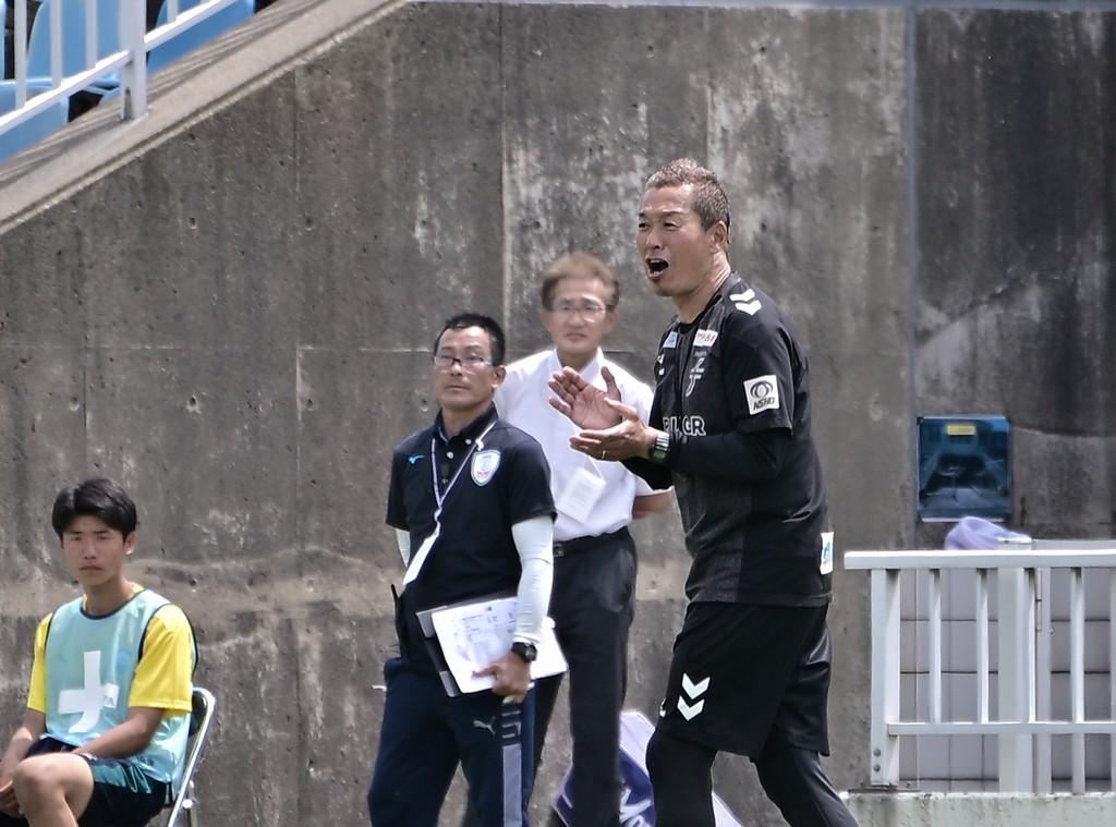 北陸新幹線が開通した福井で、福井ユナイテッドFCが乗りたい「変化の波」。天皇杯での“青とオレンジ”が示すもの｜写真8