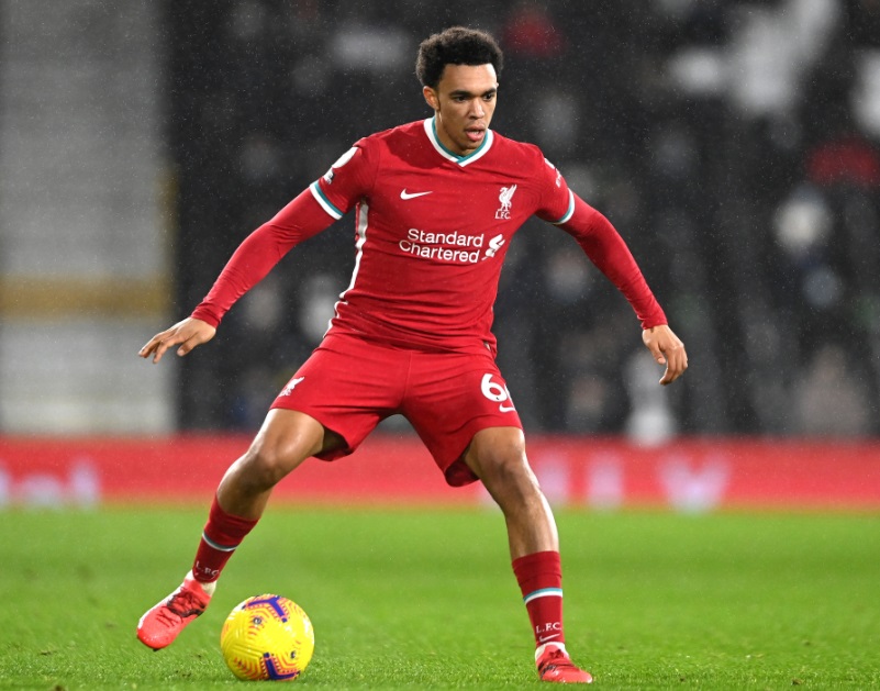 現役Jリーガーも！「ソックスを短く履くことを好む6人の選手」｜写真10