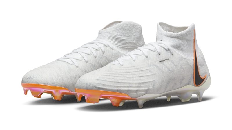 NIKEが新スパイク『ファントムルナ』を発表！女性フットボーラー向けに開発された革新モデル｜写真7