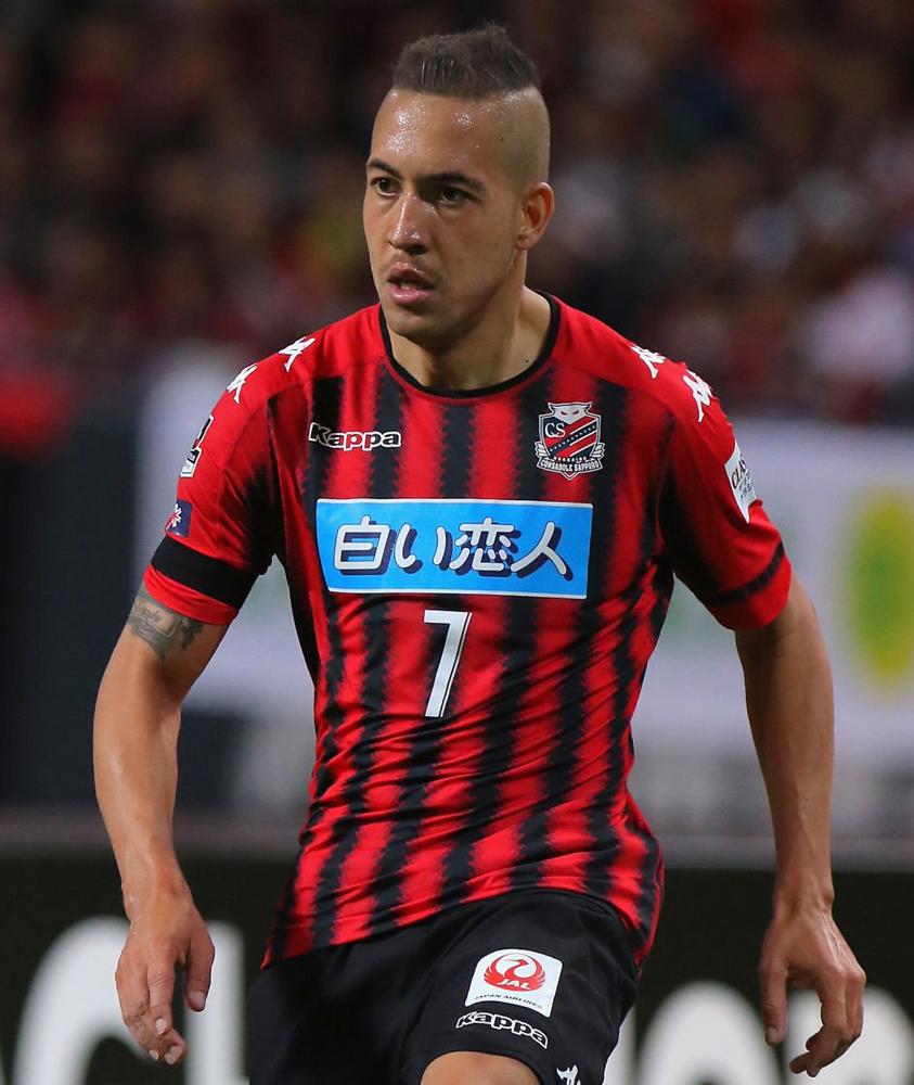 バレンタインデーに思い出す「甘い胸ロゴ」を付けた5つのユニフォーム｜写真7