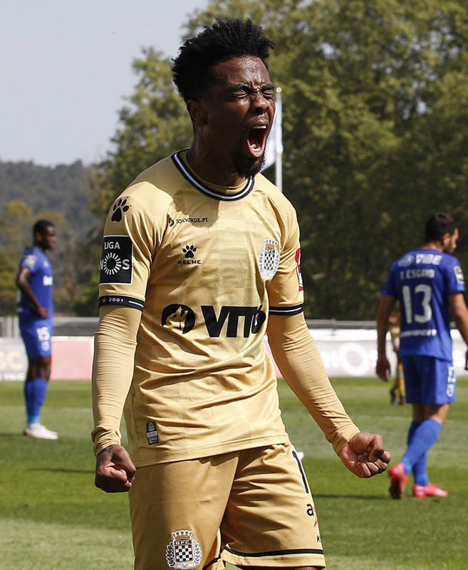 ゴールデンウィークなので！最高にイケてる「金色ユニフォーム」10選｜写真5