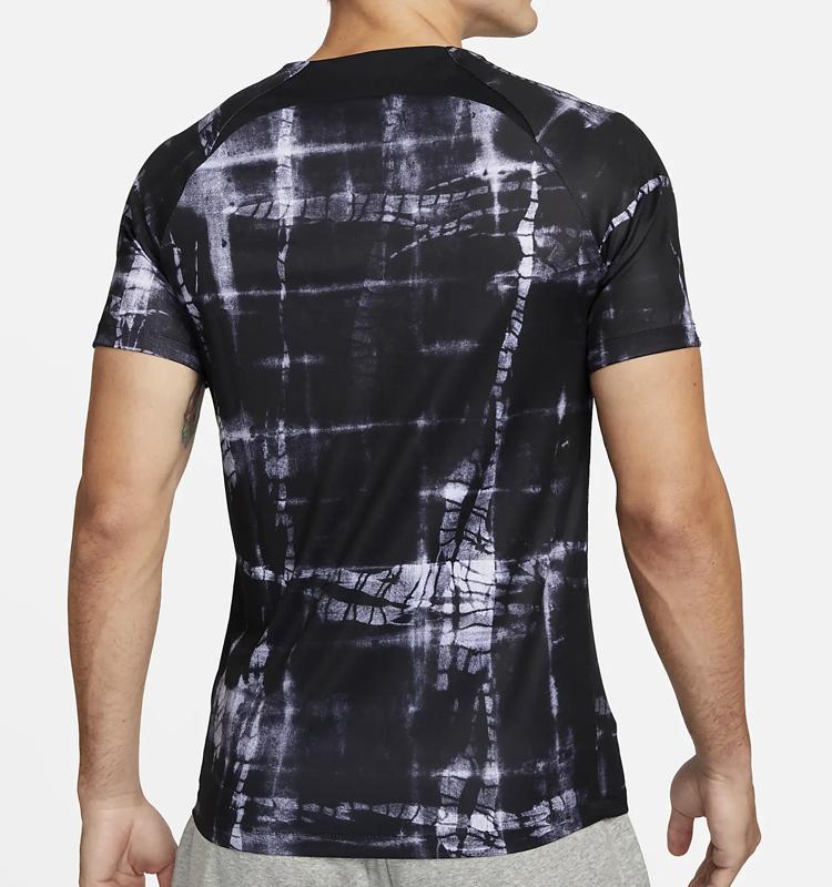 芸術的！カタールW杯「NIKE新作プレマッチトップ」11選｜写真14