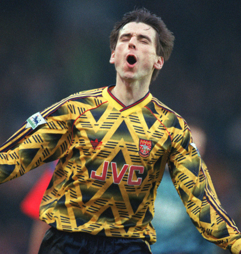 アーセナル、デザインが「波紋を呼んだ」ユニフォーム6選｜写真6