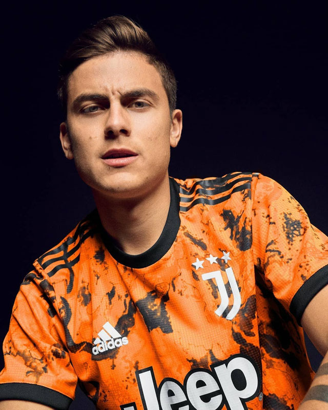 ユヴェントス、2020-21サードユニフォーム発表！なんと「初のオレンジ色」｜写真6