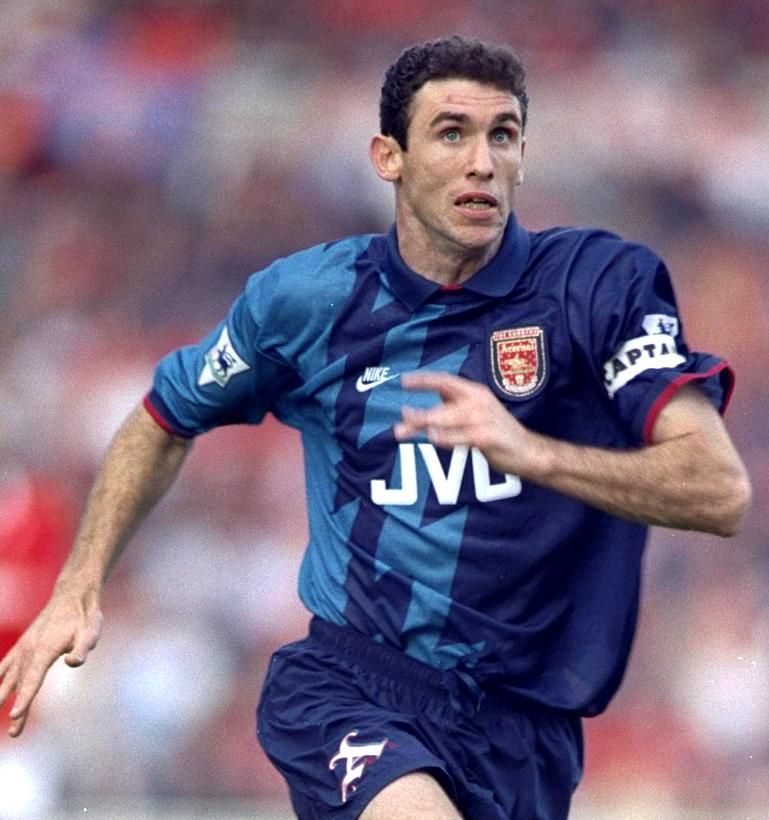 アーセナル、デザインが「波紋を呼んだ」ユニフォーム6選｜写真3