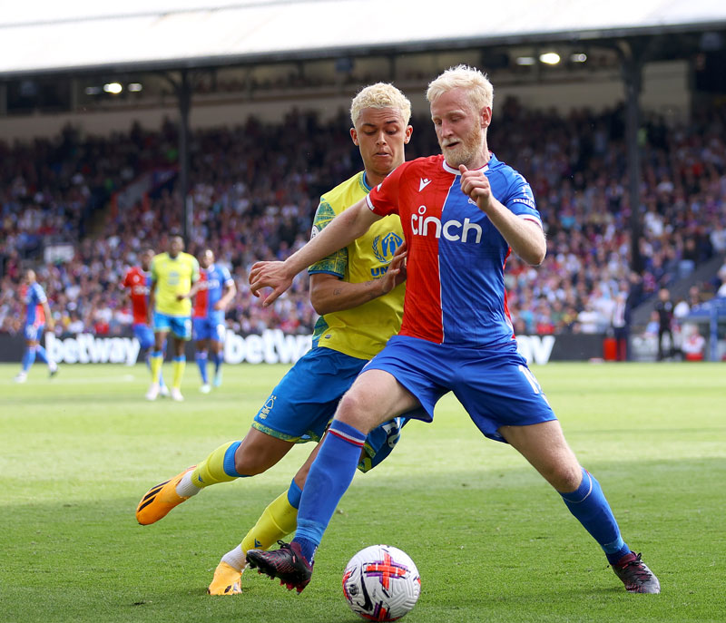 クリスタル・パレスが23-24新ユニ発表！“昇格2トーン”で「プレミア11年目」を祝う｜写真6