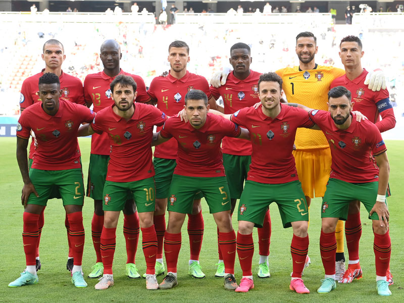 大会の思い出に！EURO2020、全24チーム「試合前の集合写真」まとめ｜写真23